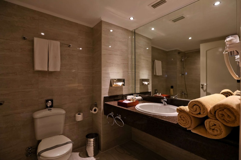 Bathroom 5, Steigenberger Hotel & Nelson Village, Taba