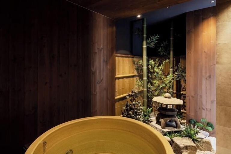 Kokon Tengachaya with a Half Open-Air Bath and a Japanese Garden and Direct to KIX, Osaka