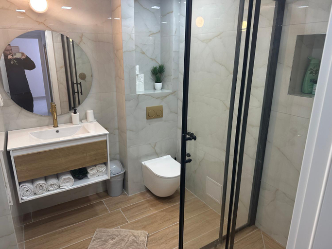 Bathroom 2, מישל נופש ,צופית תחתית 6003