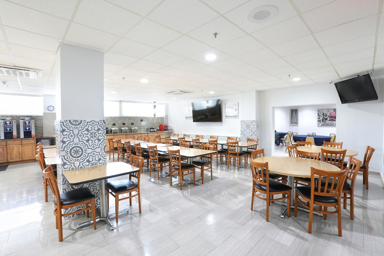 Food & Drinks 4, San Juan Airport Hotel