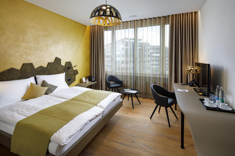 Bedroom 24