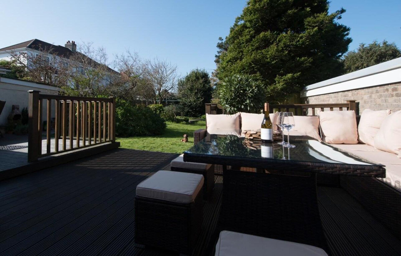 Terrace/patio, Mumbles - House - Seaside - Sleeps11 - PetFriendly, Swansea