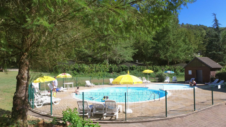 Others 5, Vvf Villages Champs Sur Tarentaine, Cantal