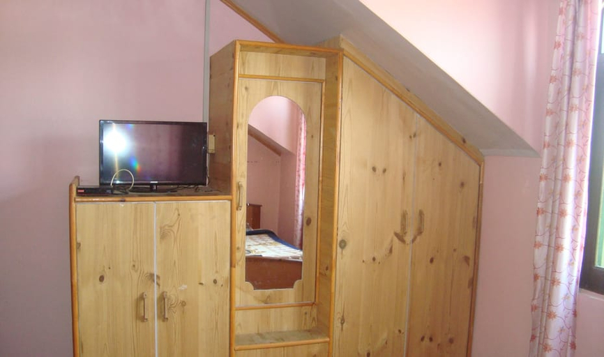Bedroom 1, Hotel Silverine Srinagar, Srinagar