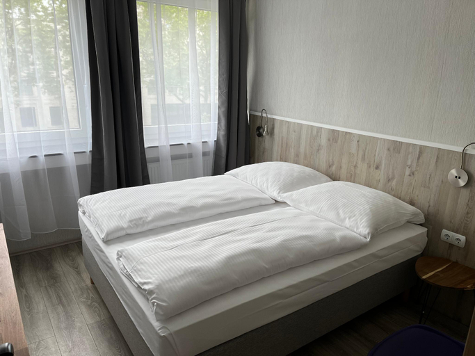 Bedroom 3, Skyline Hotel Hannover, Region Hannover