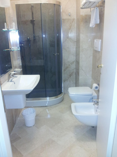 Bathroom 9