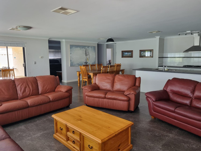 Others 4, Busselton Broadwater Holiday Home, Busselton