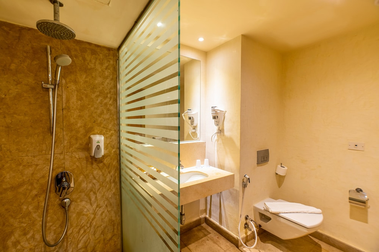 Bathroom, Akassia Swiss Resort, Al-Qusayr
