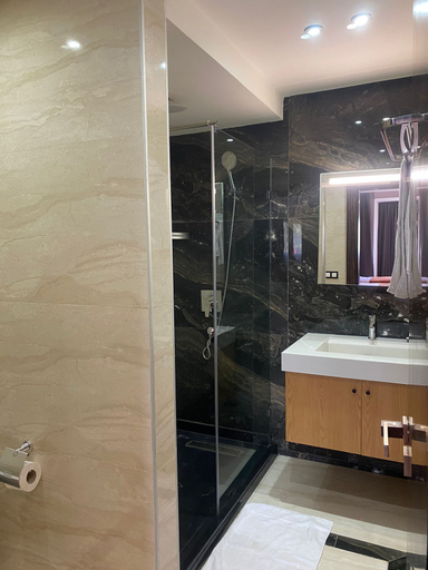 Bathroom 2, Razane Hotel, Kénitra