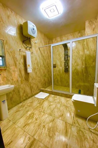 Bathroom, Hogis Luxury Suites, Calabar