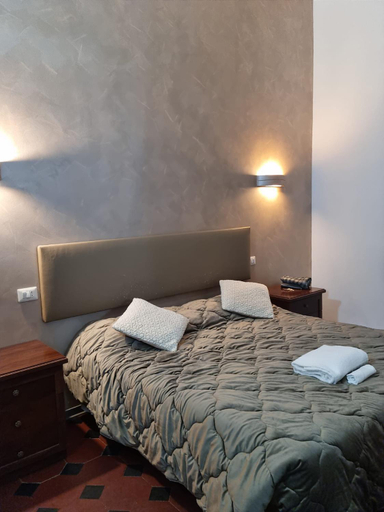 Bedroom 4, Il Verrocchio, Florence