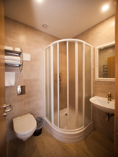 Bathroom 3, Biplan Hotel, Daugavpils