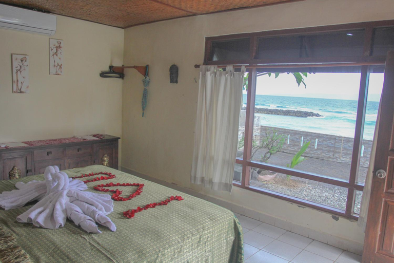 Bedroom 4, Temple Cafe & Seaside Cottages, Karangasem