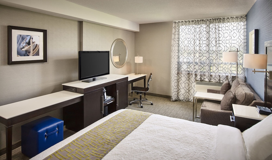 Bedroom 3, Waterfront Hotel, Halton