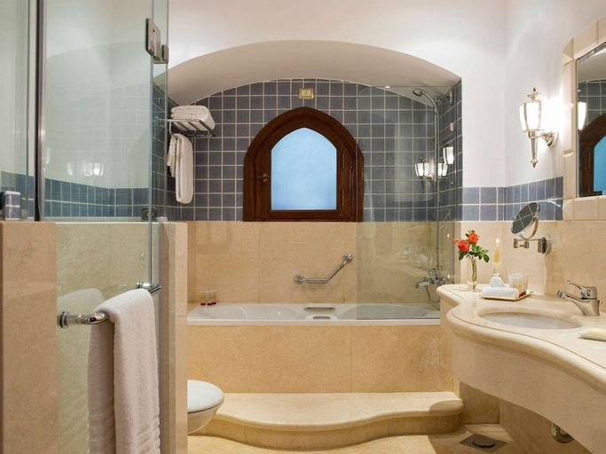 Bathroom 4, Movenpick Resort Sharm El Sheik Naama Bay, Sharm el-Sheikh