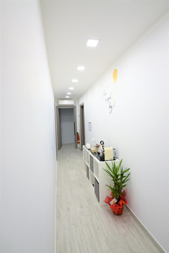 Others 5, Affittacamere A Casa Mia, Rome