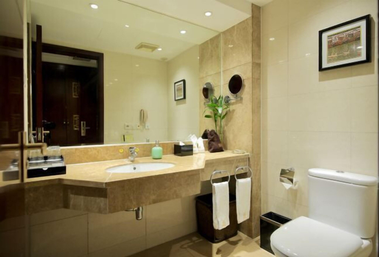 Bathroom 4, GOLD RIVER-SIDE HOTEL WUZHEN, Jiaxing