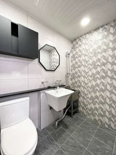 Bathroom, Incheon airport W Premium guesthouse, Jung