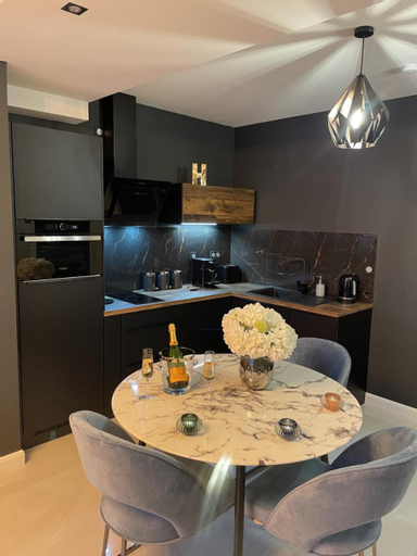 Dining Room 7