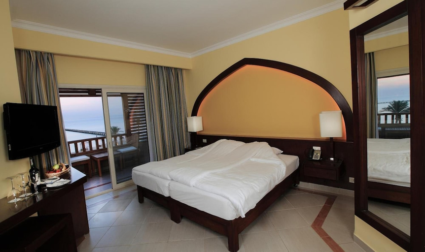Bedroom 2, The Breakers Diving & Surfing Lodge, Safaja