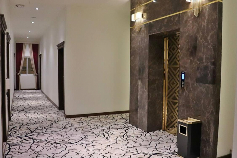 Others, Atlas Hotel, Basrah