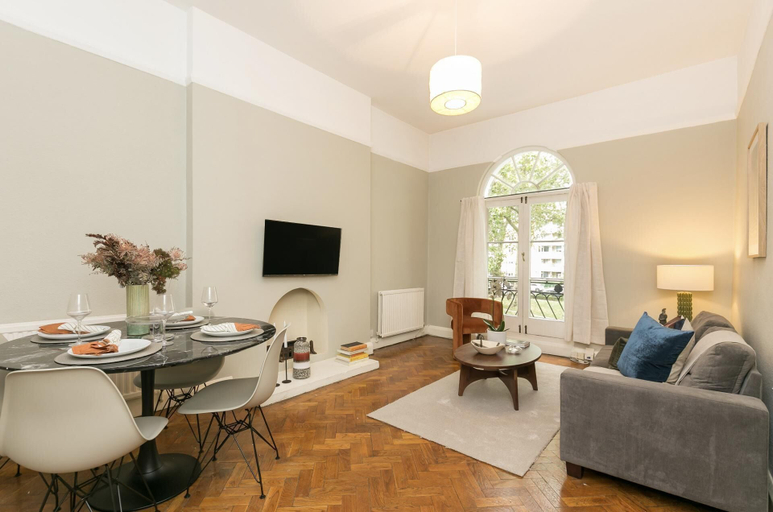 Others 5, Chic 1 Bedroom Apartment in Bloomsbury, London