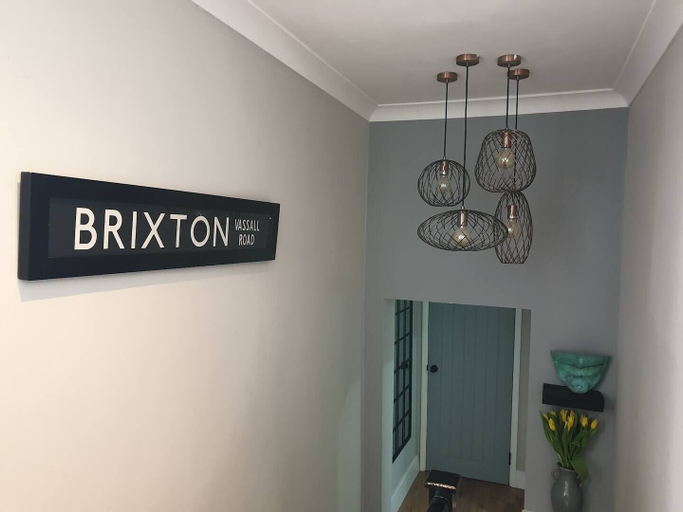 Others 3, Charming London 2 bed Apartment, Kennington/oval, London