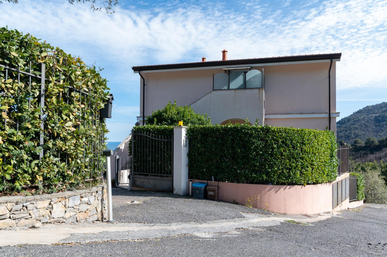 Exterior & Views 1, L'Ulivo di Cecilia, Savona