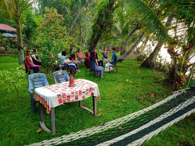 Others 4, Ashtamudi Villas, Kollam