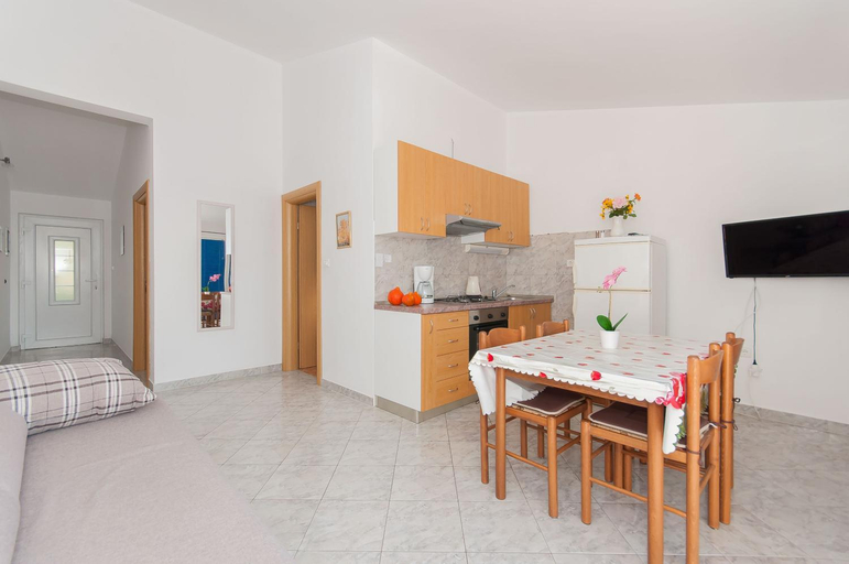 Others 4, Apartments Marija Pisak, Omiš