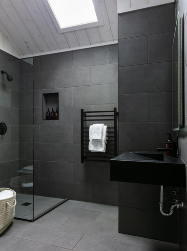 Bathroom 4, Tälta Lodge, A Bluebird by Lark, Lamoille