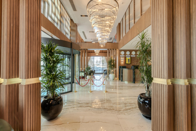Public Area 3, By The Marina Hotel, Merkez