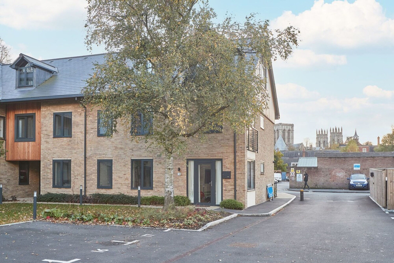 Exterior & Views 2, Host Stay Fern, York