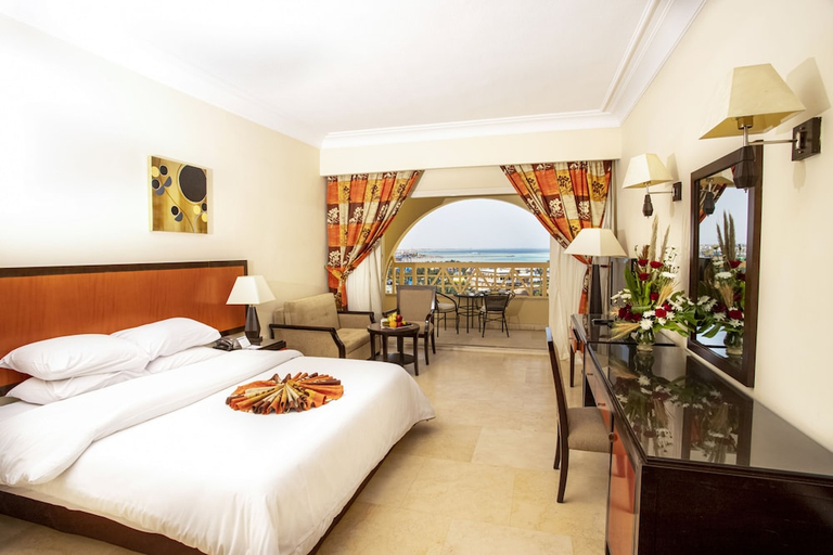 Bedroom 3, Amc Royal Hotel And Spa, Al-Ghurdaqah