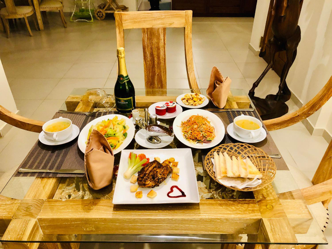 Food & Drinks 5, Rivora Residence, K.F.G. & G. Korale