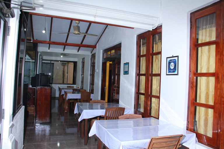 Food & Drinks 5, Anura Guest Inn, Ella
