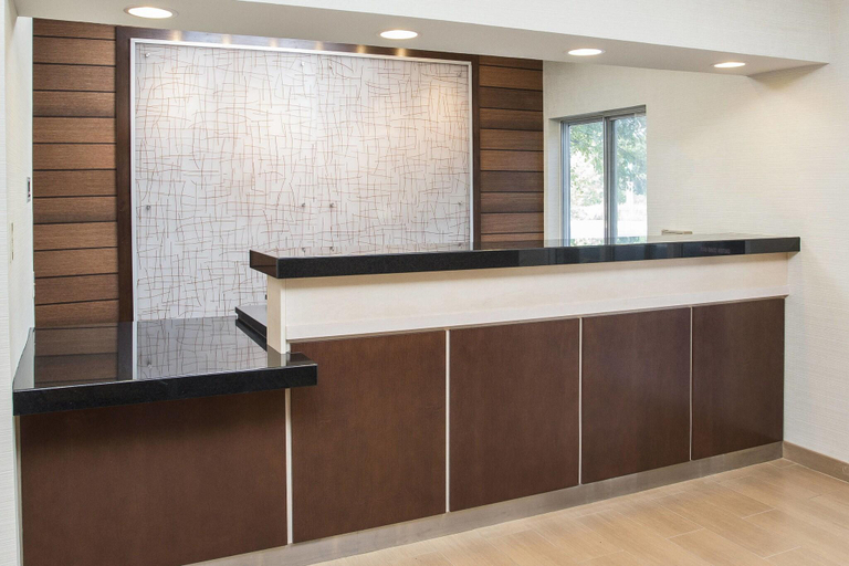 Public Area, Fairfield Inn & Suites Peru, La Salle