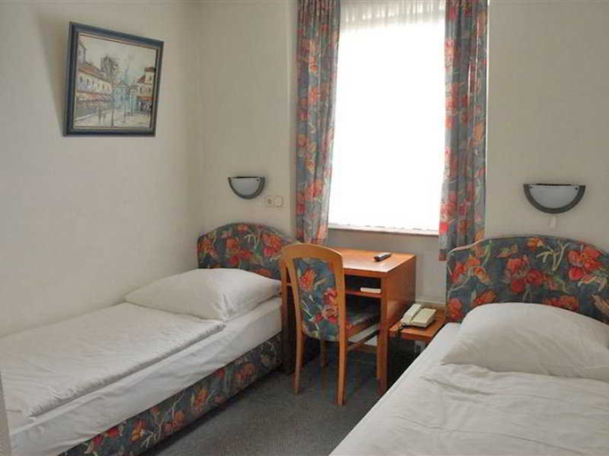Bedroom 5, Domblick garni, Köln
