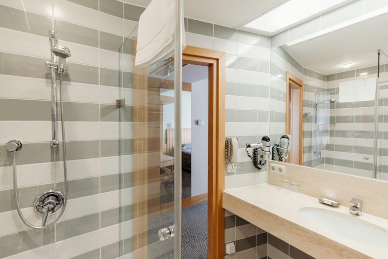 Bathroom 5, Vanagupe, Palangos