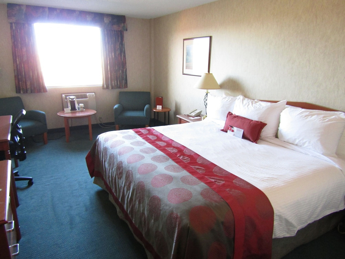 Bedroom 3, Ramada by Wyndham Saskatoon, Division No. 11