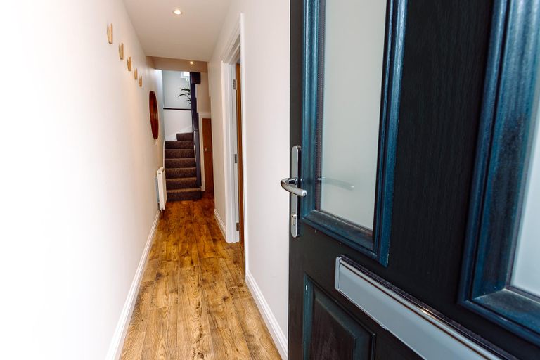 Others 2, Chute House, City Centre, 4bed, 2.5bathroom, Devon