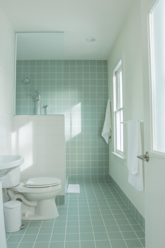 Bathroom 3, Guest House Raleigh, Wake