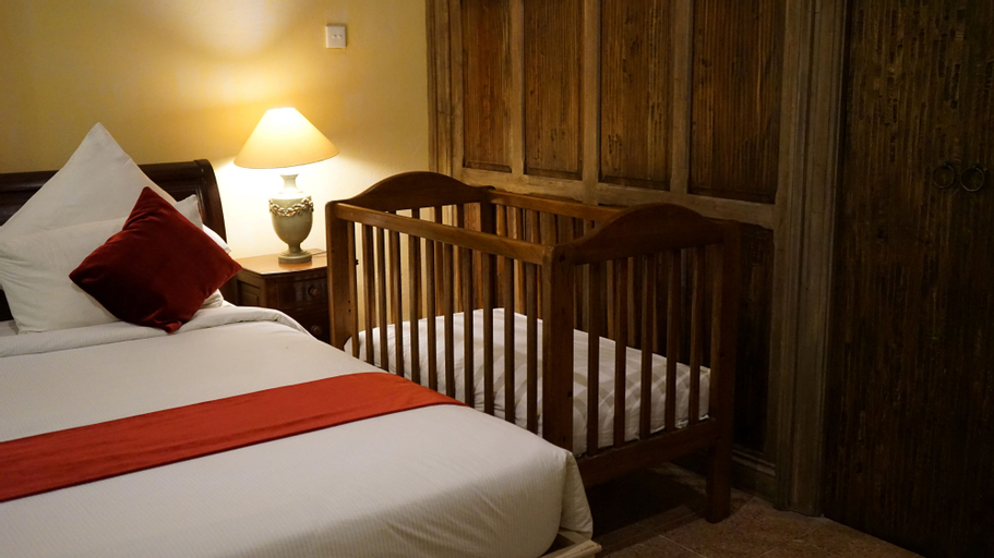 Bedroom 4, Kayu Arum Resort, Salatiga