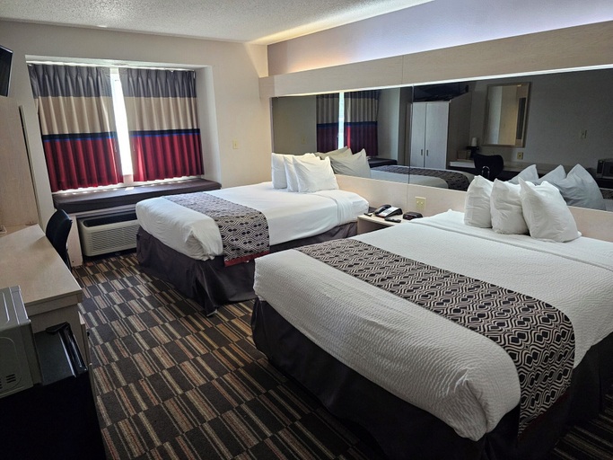 Bedroom 4, Microtel Inn & Suites by Wyndham Claremore, Rogers
