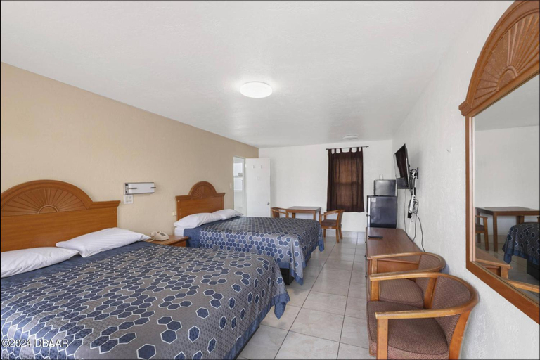 4, A1A Travel Inn, Volusia