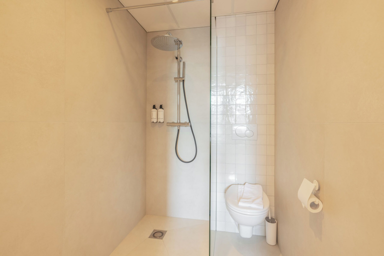 Bathroom 4, City Hotel Rembrandt, Leiden