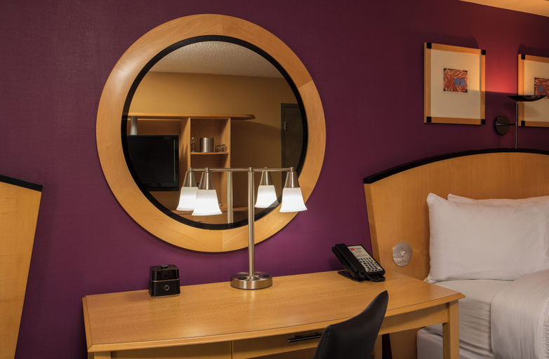 Bedroom 3, Pier 5 Hotel Baltimore, Baltimore