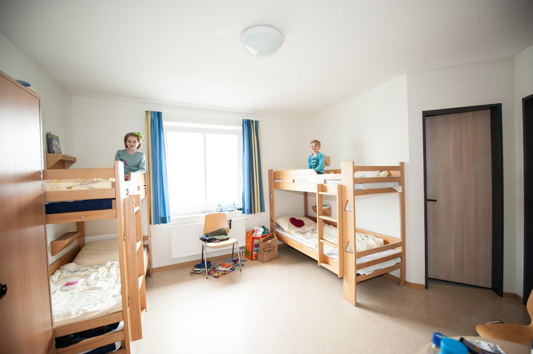 Bedroom 2, Jugendherberge Gluckstadt, Steinburg