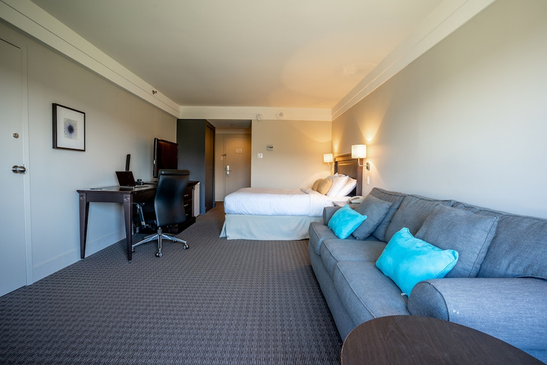 Bedroom 4, Manoir Des Sables, an Ascend Collection Hotel, Memphrémagog