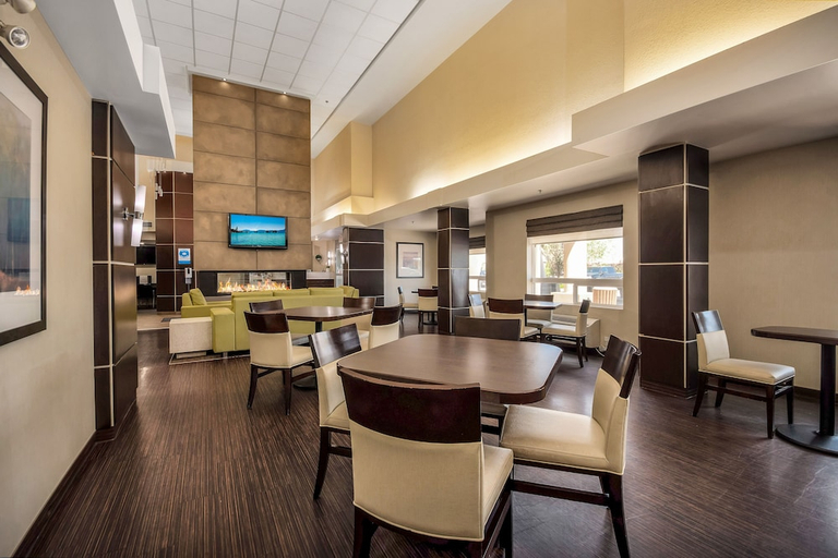 Food & Drinks 3, Homesuites by d3h, Division No. 6